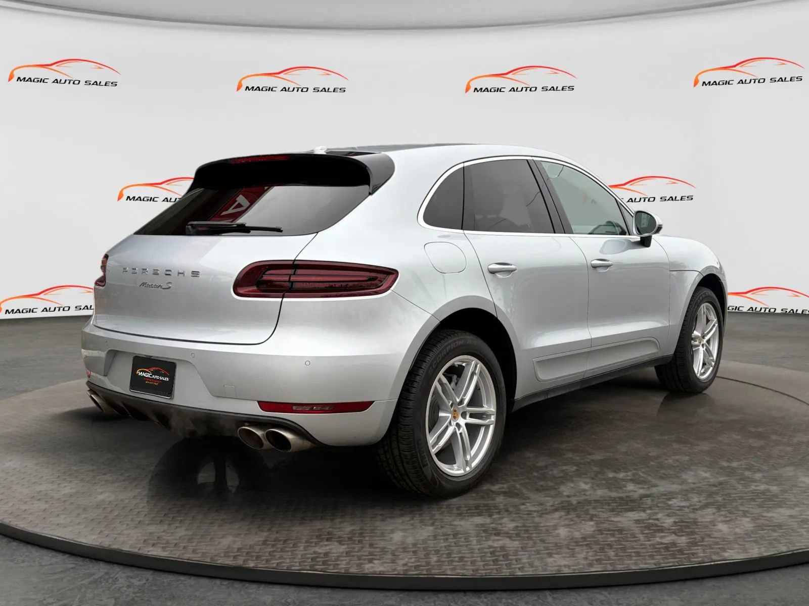 Used 2017 Porsche Macan S AWD/4WD image 10