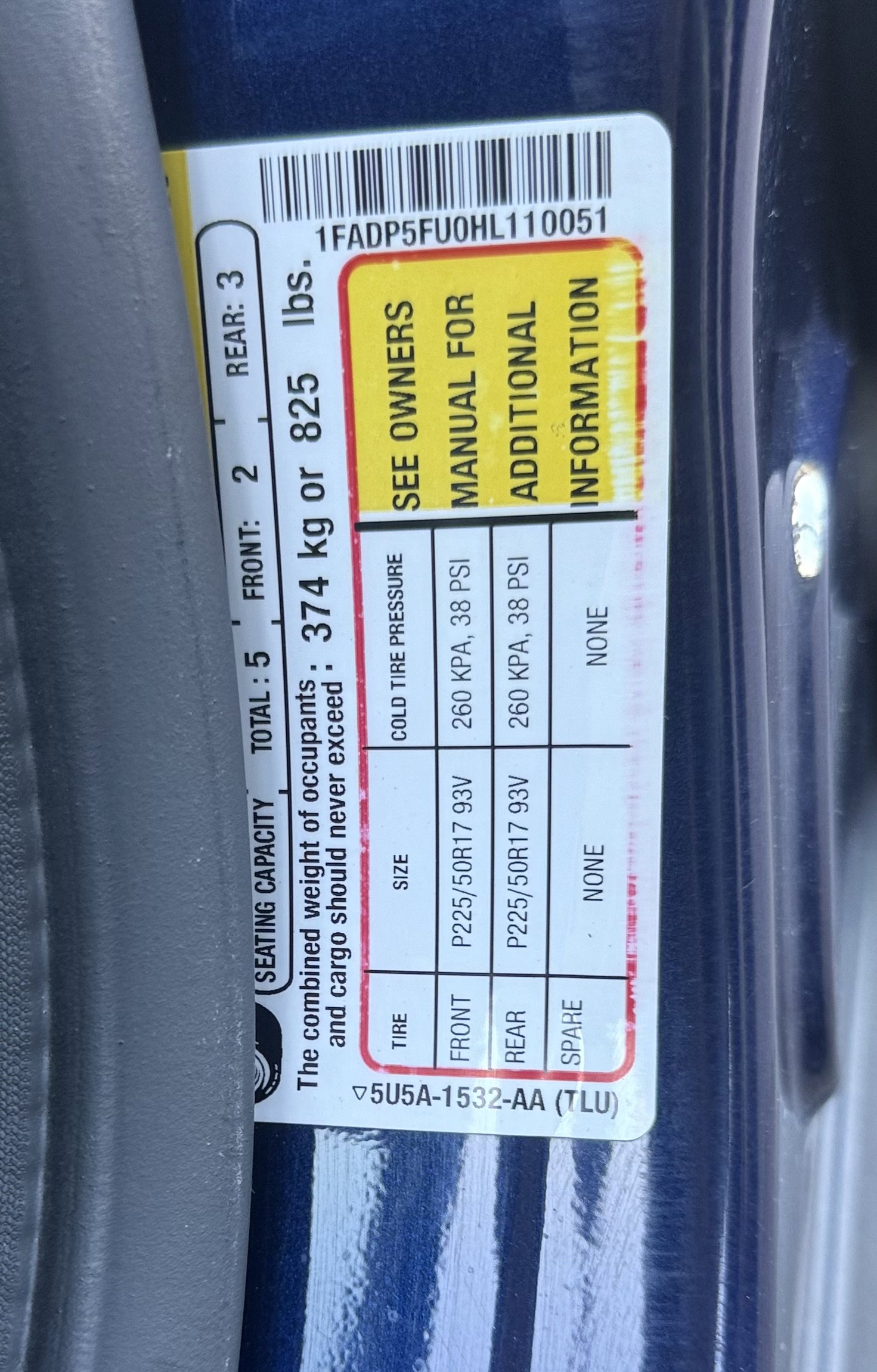 Used 2017 Ford C-MAX Energi Titanium FWD image 33