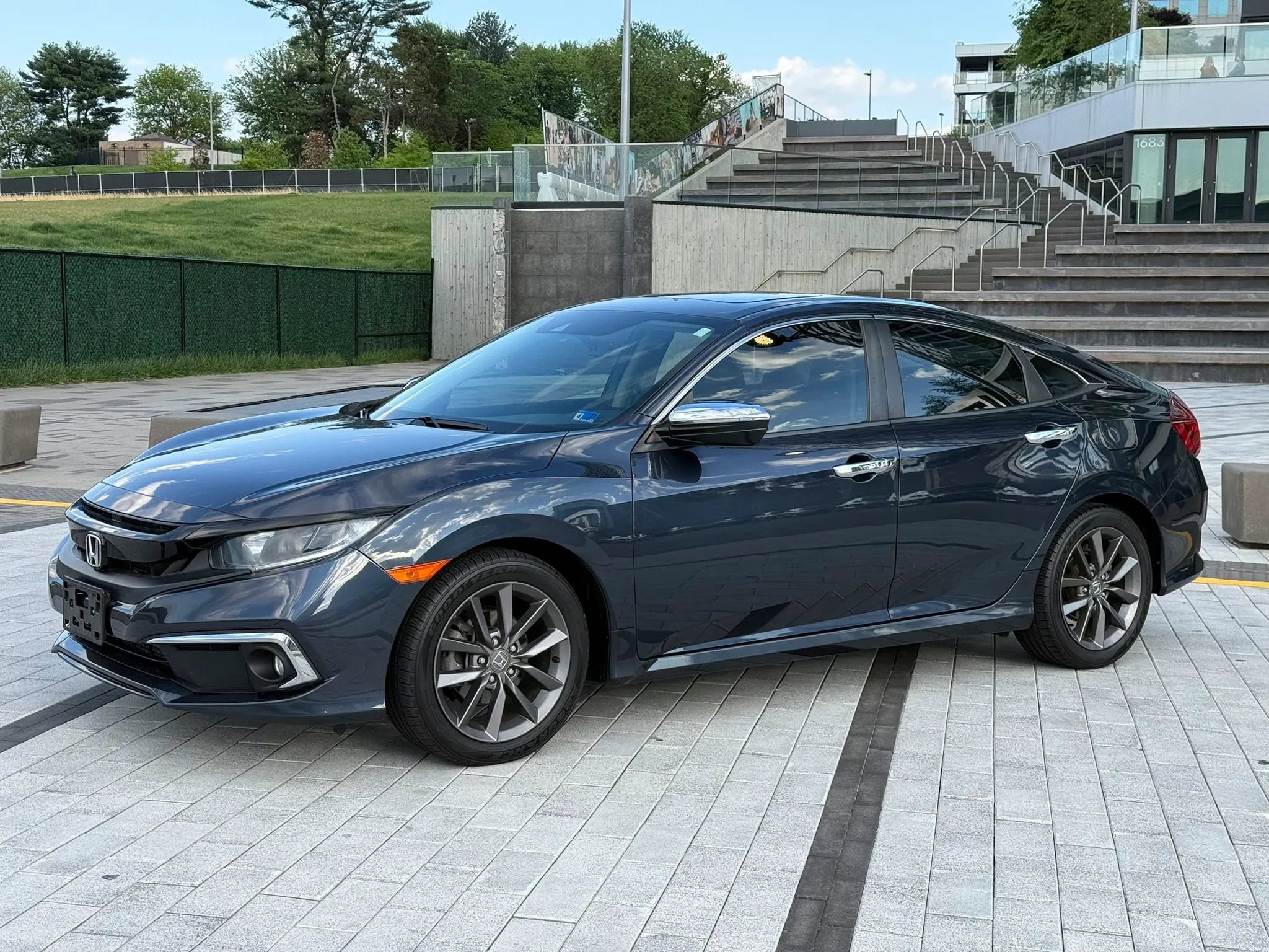 Used 2021 Honda Civic EX-L image 4