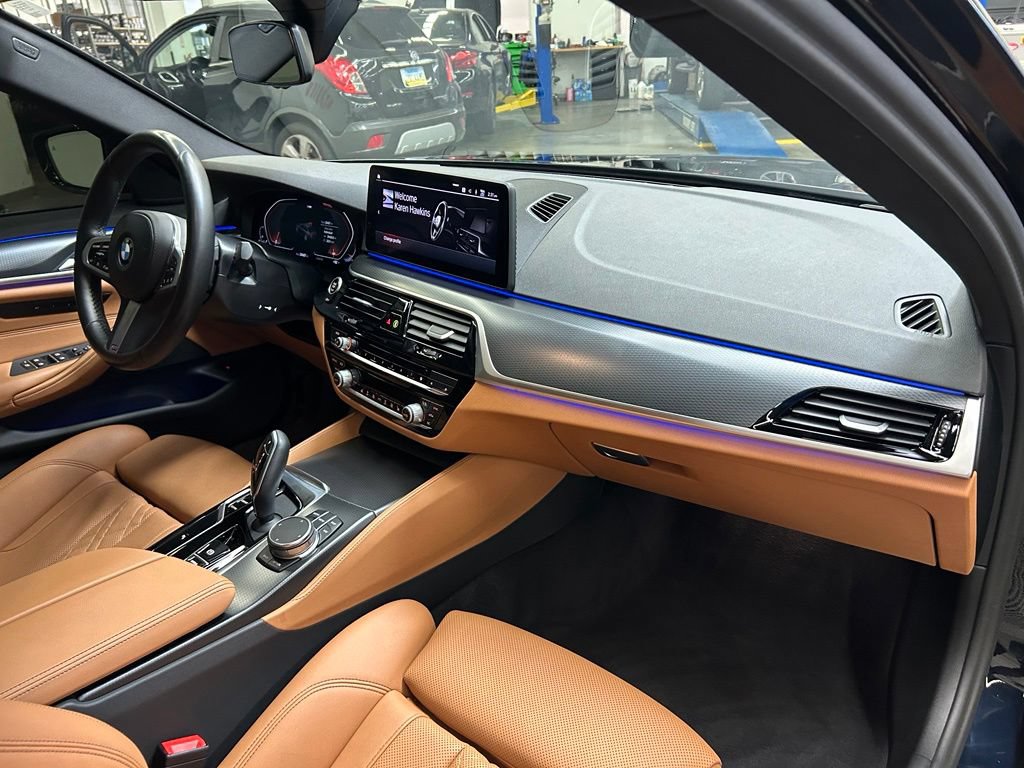 Used 2023 BMW 530i w/ M Sport Package RWD image 13
