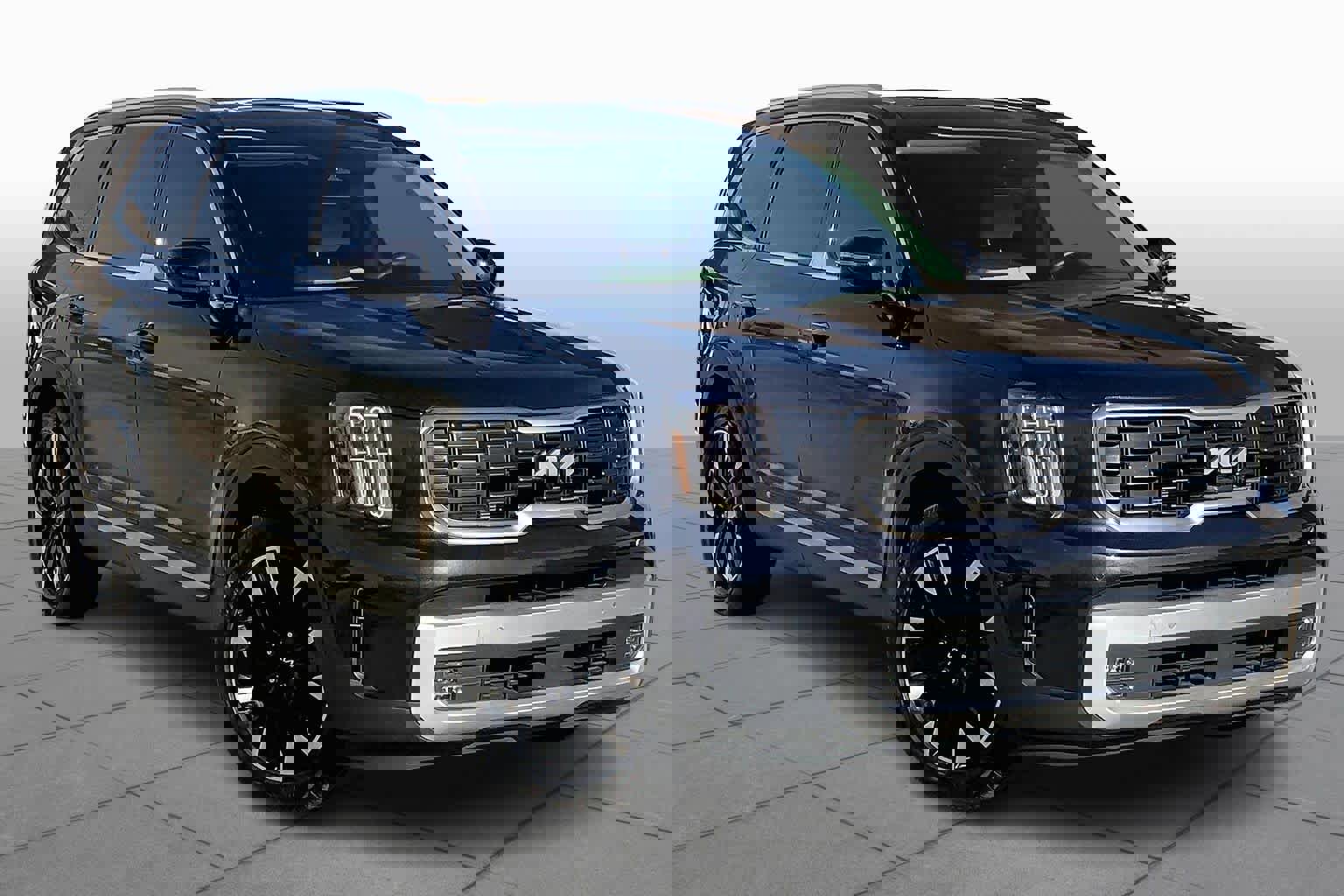 Used 2025 Kia Telluride SX image 3