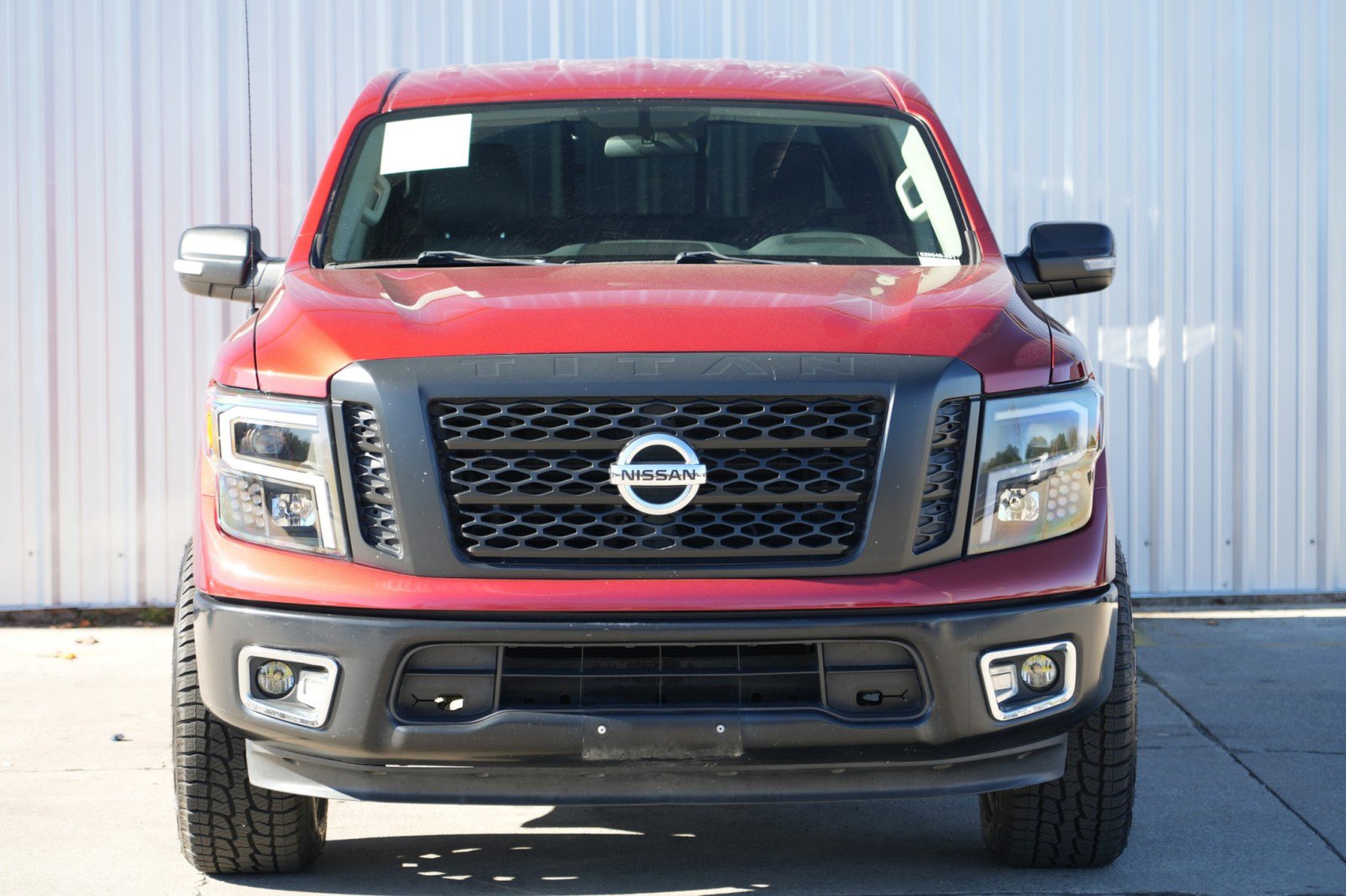 Used 2017 Nissan Titan S image 36