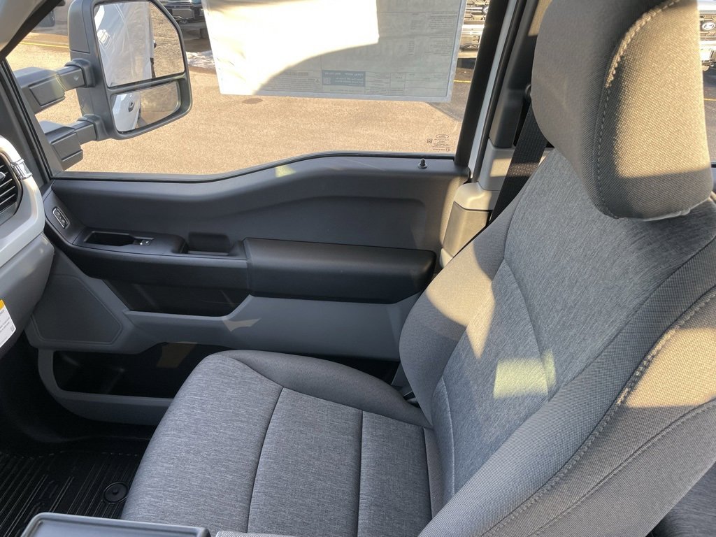 New 2026 Ford F350 XL w/ XL Chrome Package image 22