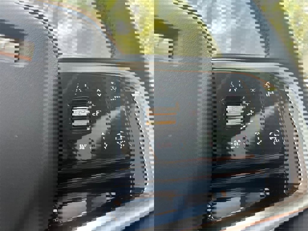 Used 2025 Land Rover Discovery Sport S AWD/4WD image 17