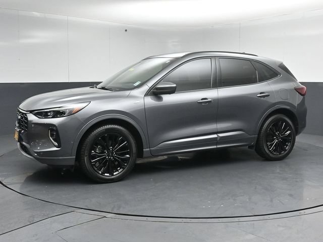 Certified 2023 Ford Escape ST-Line Elite w/ Premium Technology Package AWD/4WD image 4