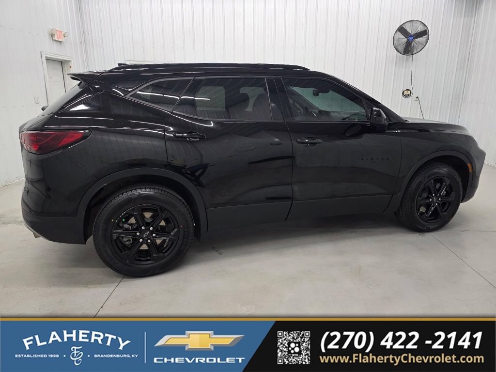Used 2023 Chevrolet Blazer LT w/ Convenience Package FWD video 2