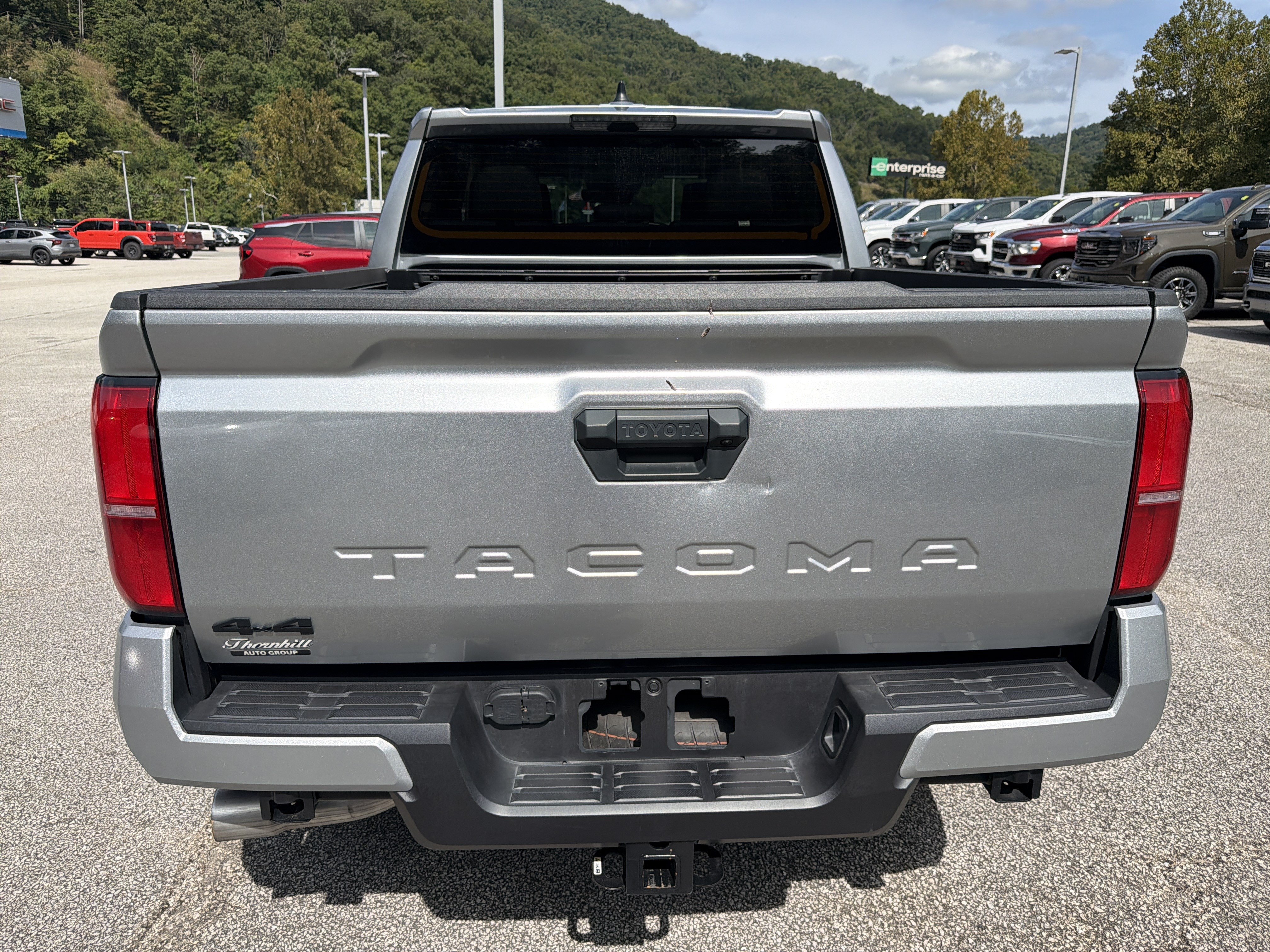 Used 2025 Toyota Tacoma TRD Off-Road AWD/4WD image 7