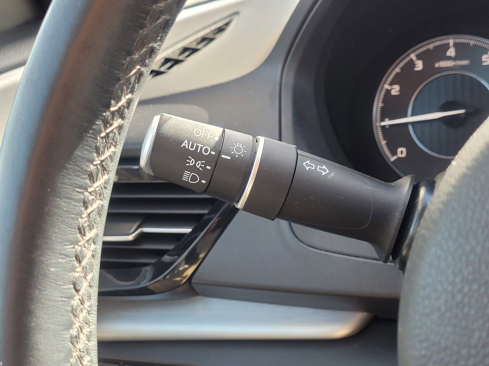 Used 2020 Acura RDX w/ Technology Package image 23