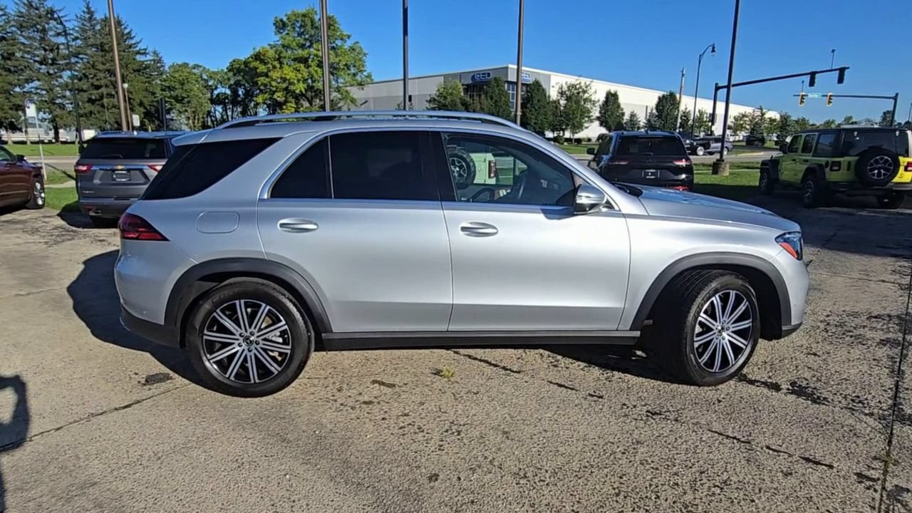 Used 2025 Mercedes-Benz GLE 350 4MATIC image 10