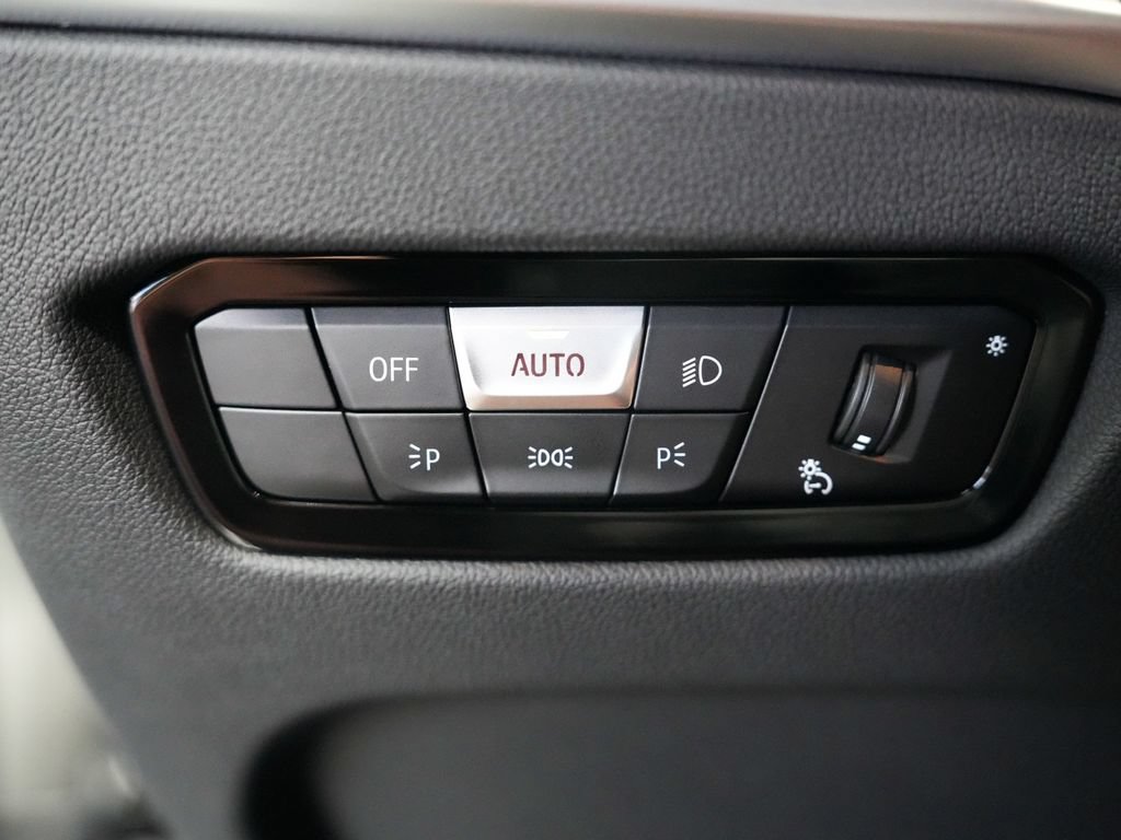 Used 2026 BMW M340i xDrive AWD/4WD image 24