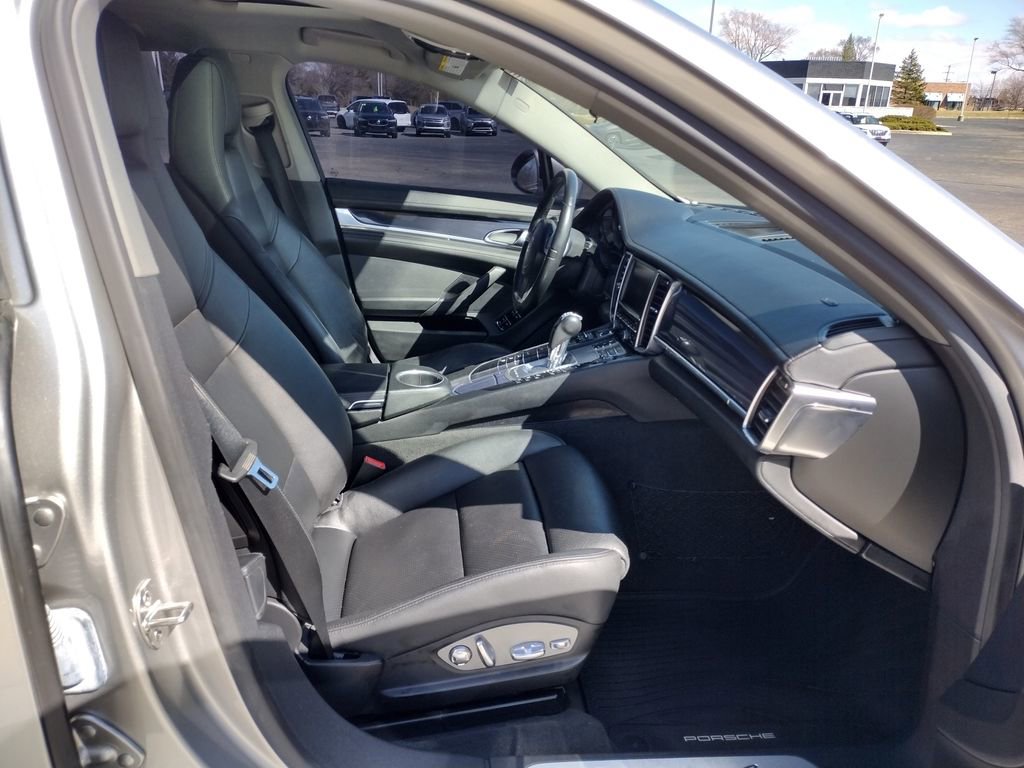 Used 2012 Porsche Panamera 4 w/ Premium Pkg Plus image 23