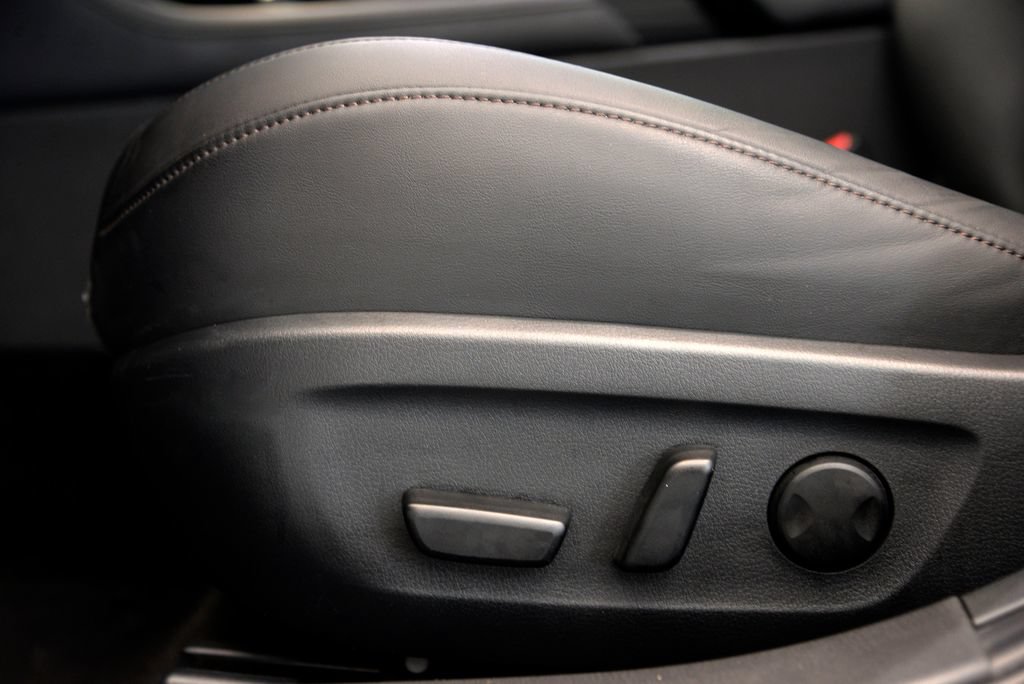 Used 2024 MAZDA MAZDA3 s FWD image 16