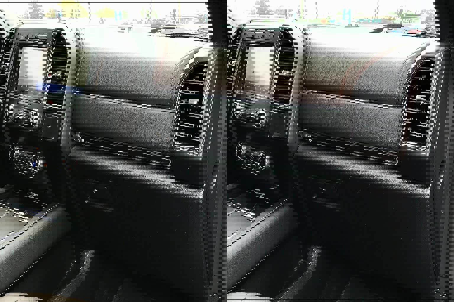 Used 2021 Ford Expedition King Ranch image 18