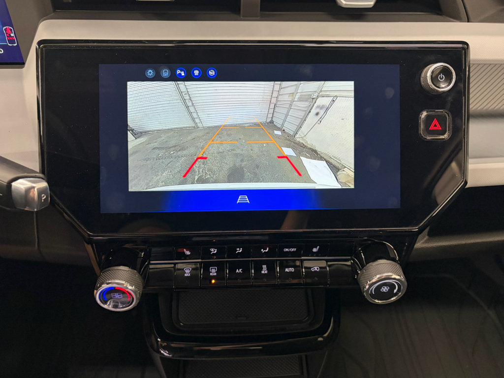 Used 2027 Chevrolet Bolt LT w/ Comfort Package FWD image 14
