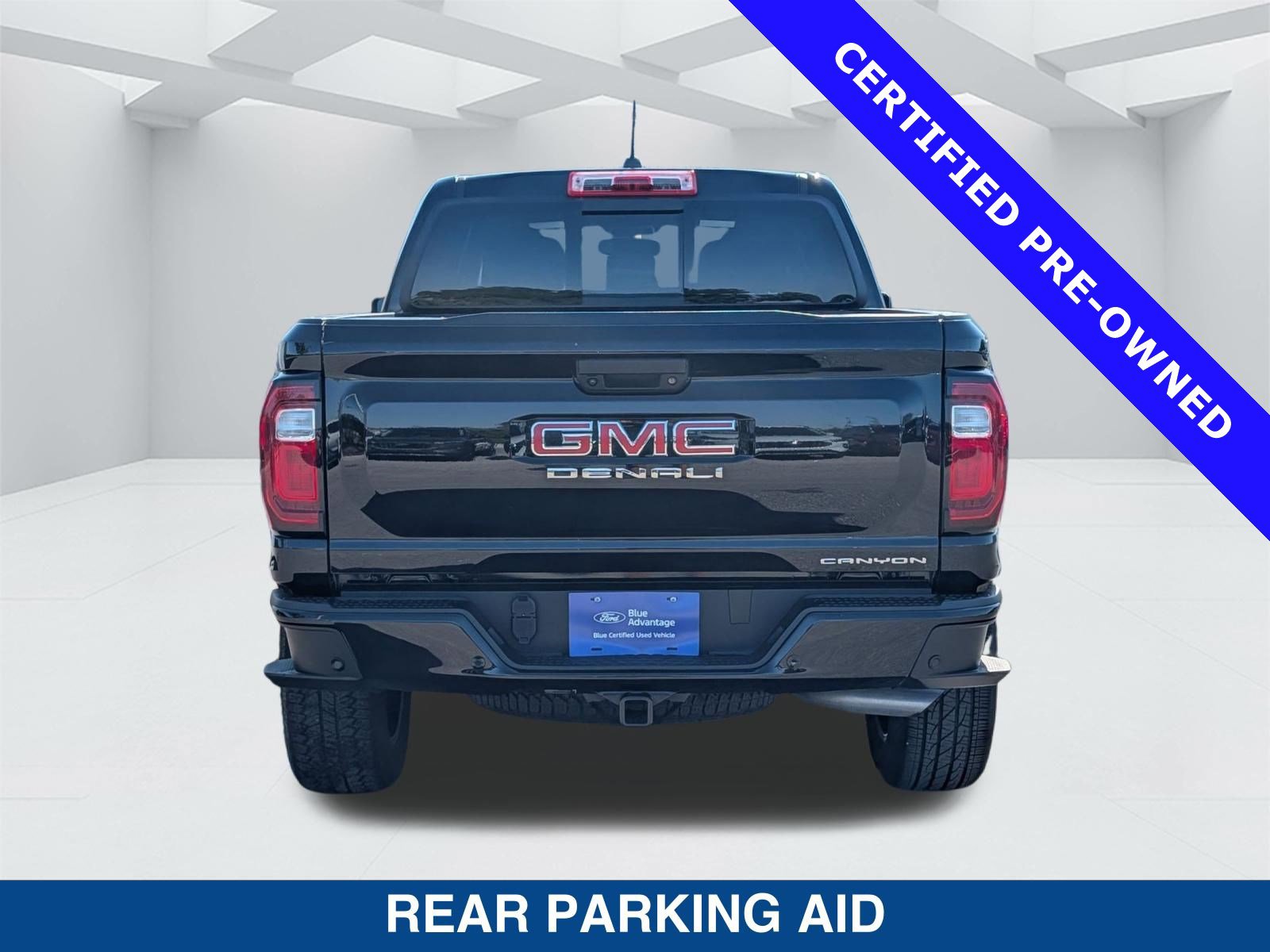 Used 2024 GMC Canyon Denali image 5