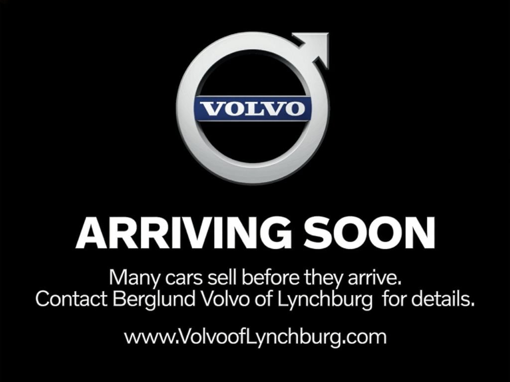 Used 2019 Volvo XC60 T6 Momentum w/ Multimedia Package AWD/4WD image 2