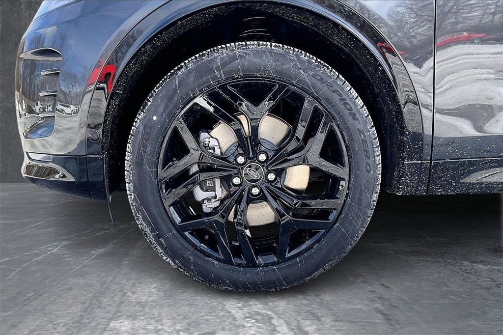New 2026 Land Rover Discovery Sport Landmark image 13