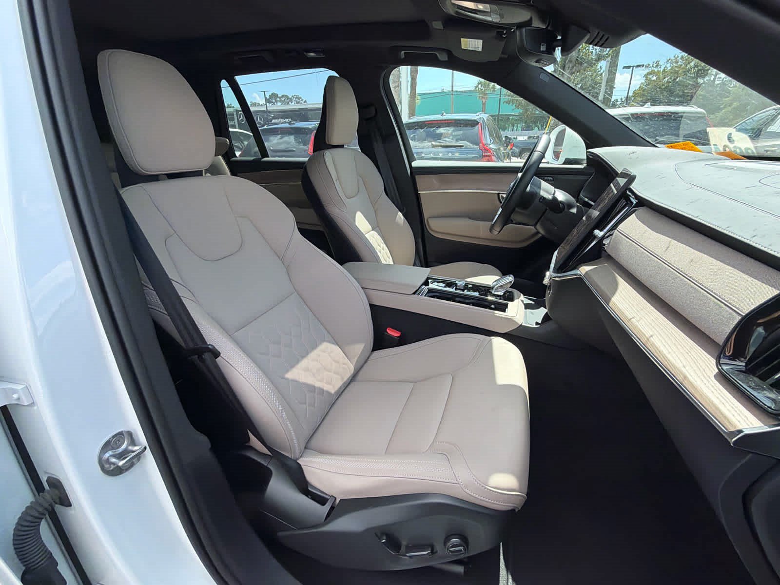 Certified 2026 Volvo XC90 B6 Plus AWD/4WD image 18