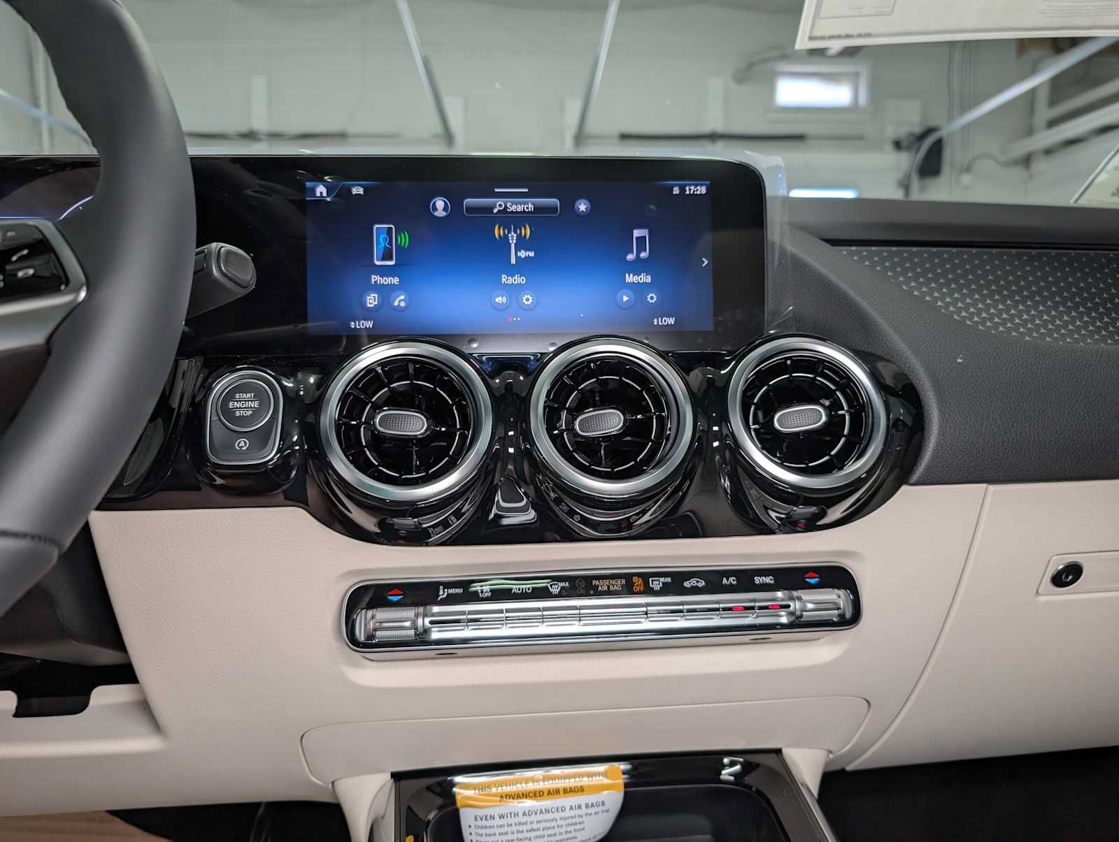New 2026 Mercedes-Benz GLA 250 4MATIC image 28