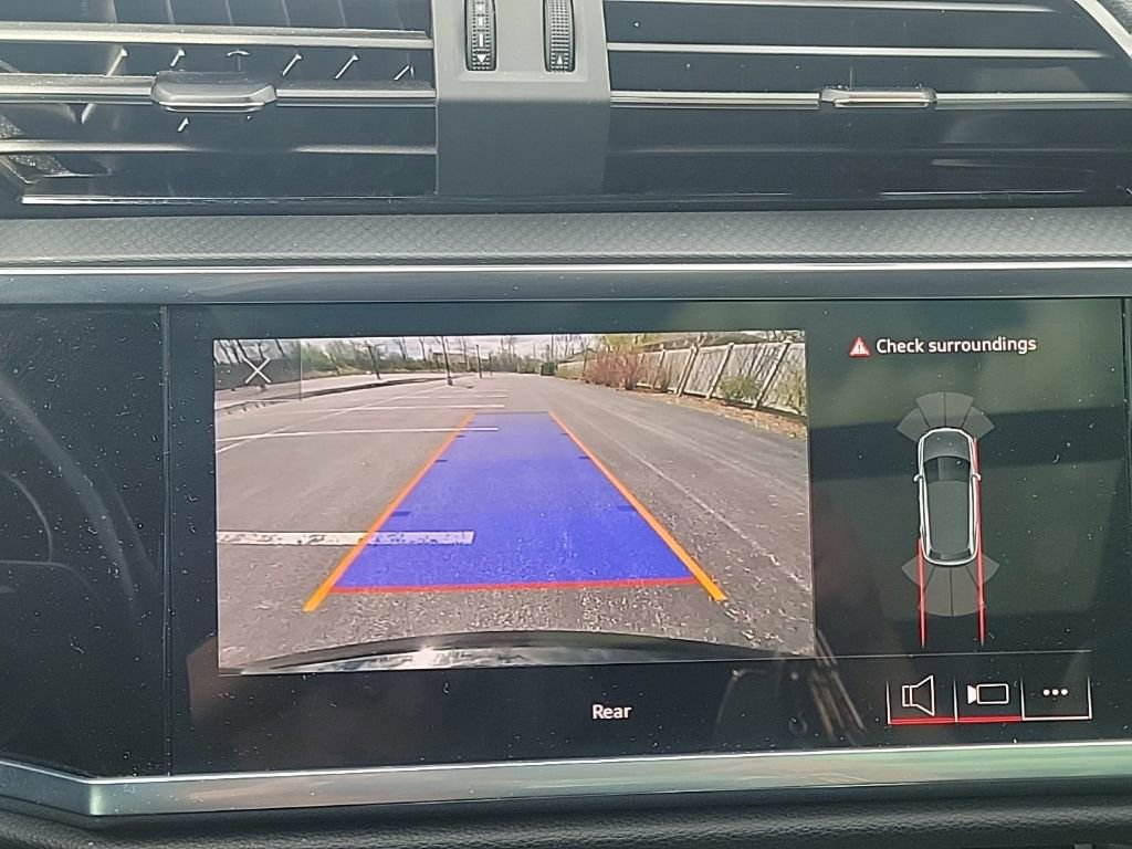 Used 2023 Audi Q3 2.0T Premium AWD/4WD image 9