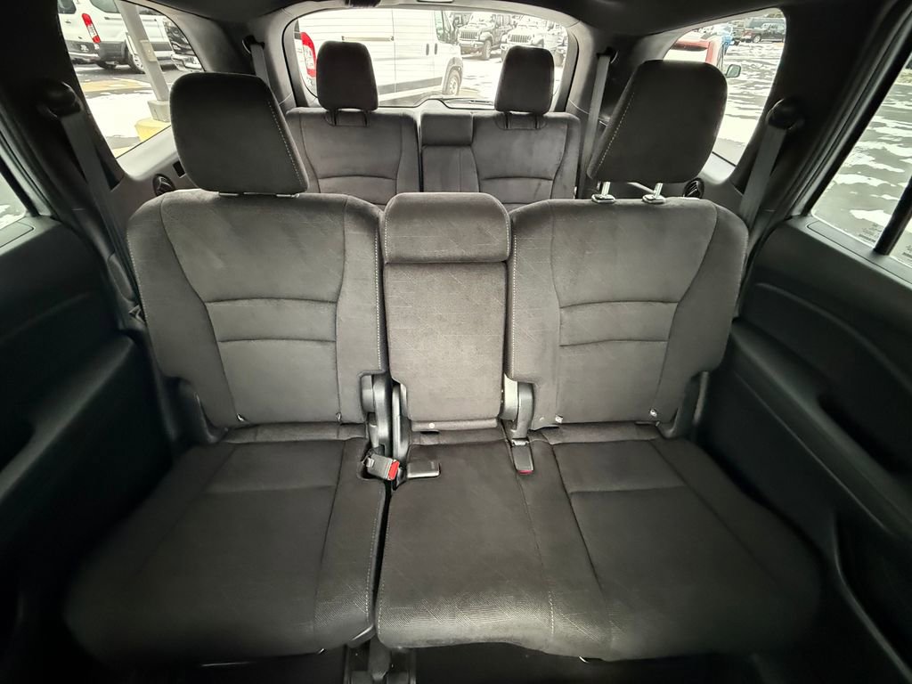 Used 2022 Honda Pilot Sport image 16