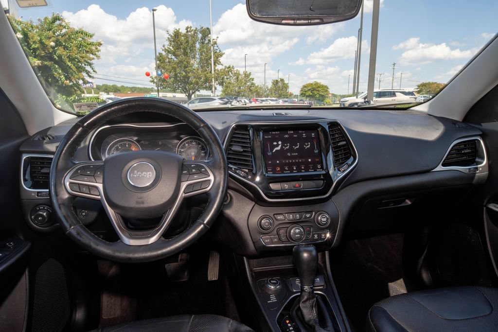 Used 2019 Jeep Cherokee Limited AWD/4WD image 20