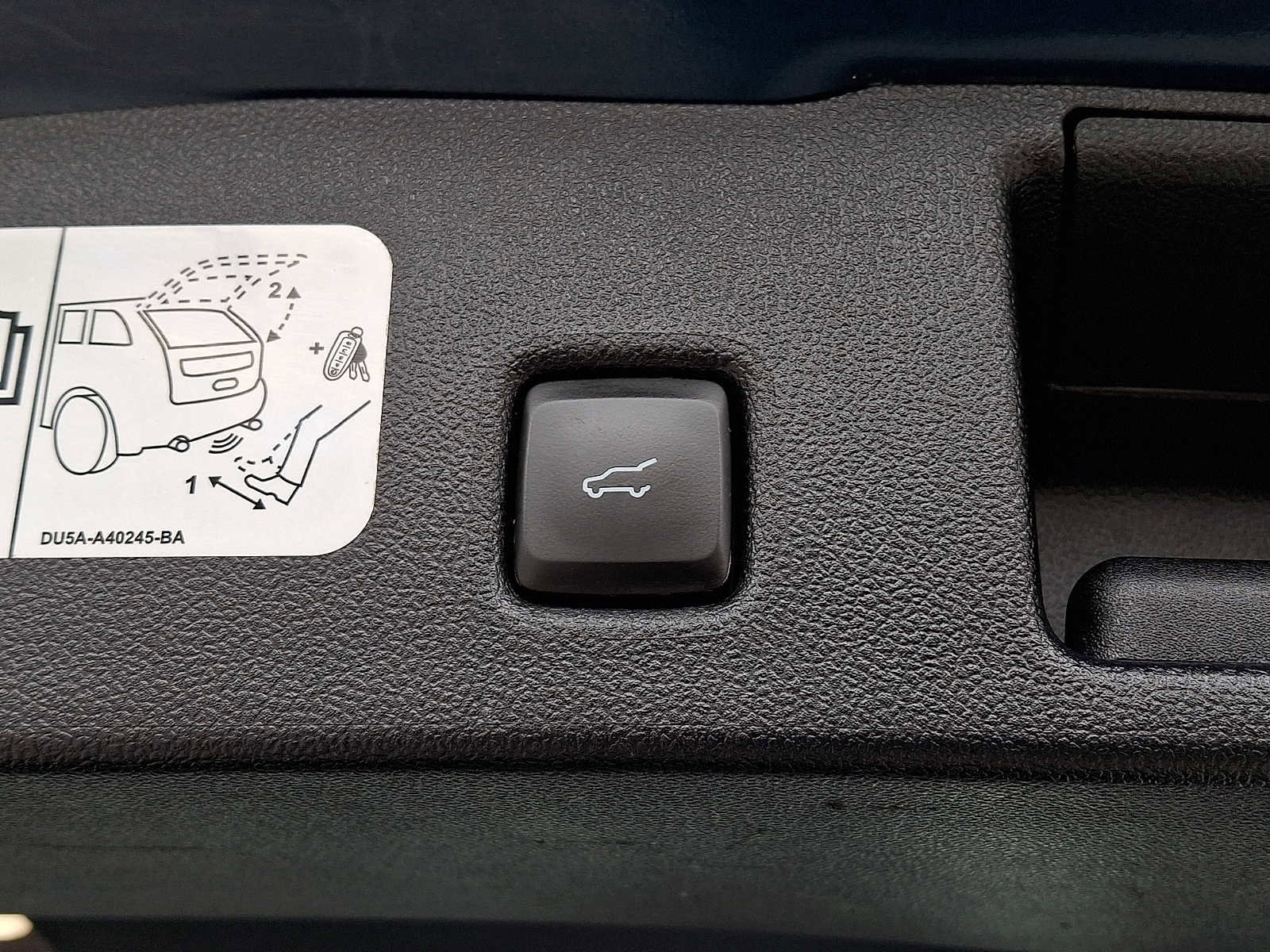 Used 2020 Ford Escape SEL AWD/4WD image 29