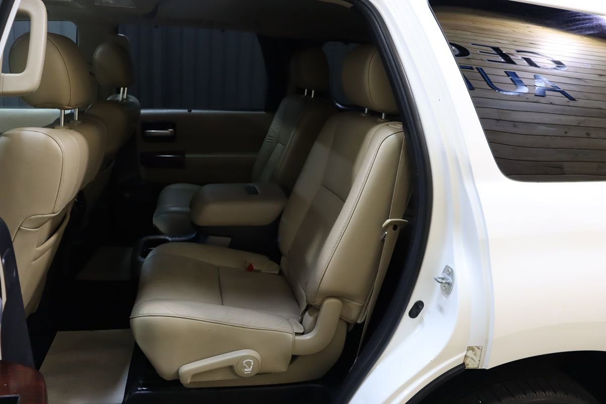 Used 2013 Toyota Sequoia Platinum RWD image 62