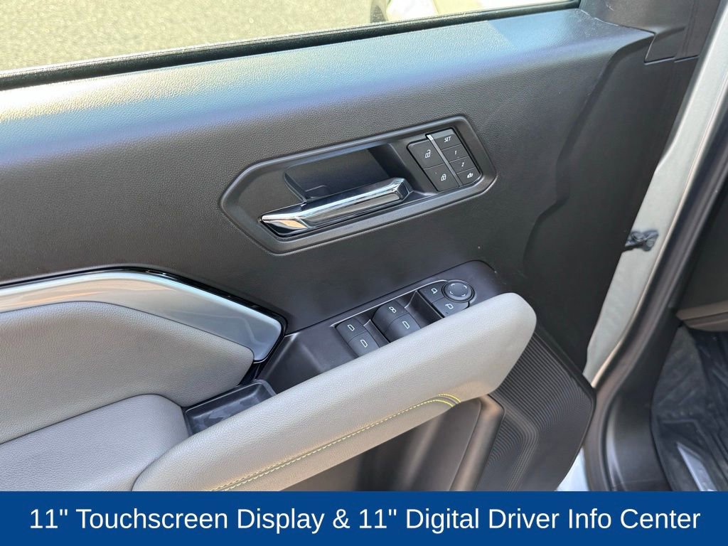 Used 2025 Chevrolet Colorado ZR2 w/ Technology Package image 10