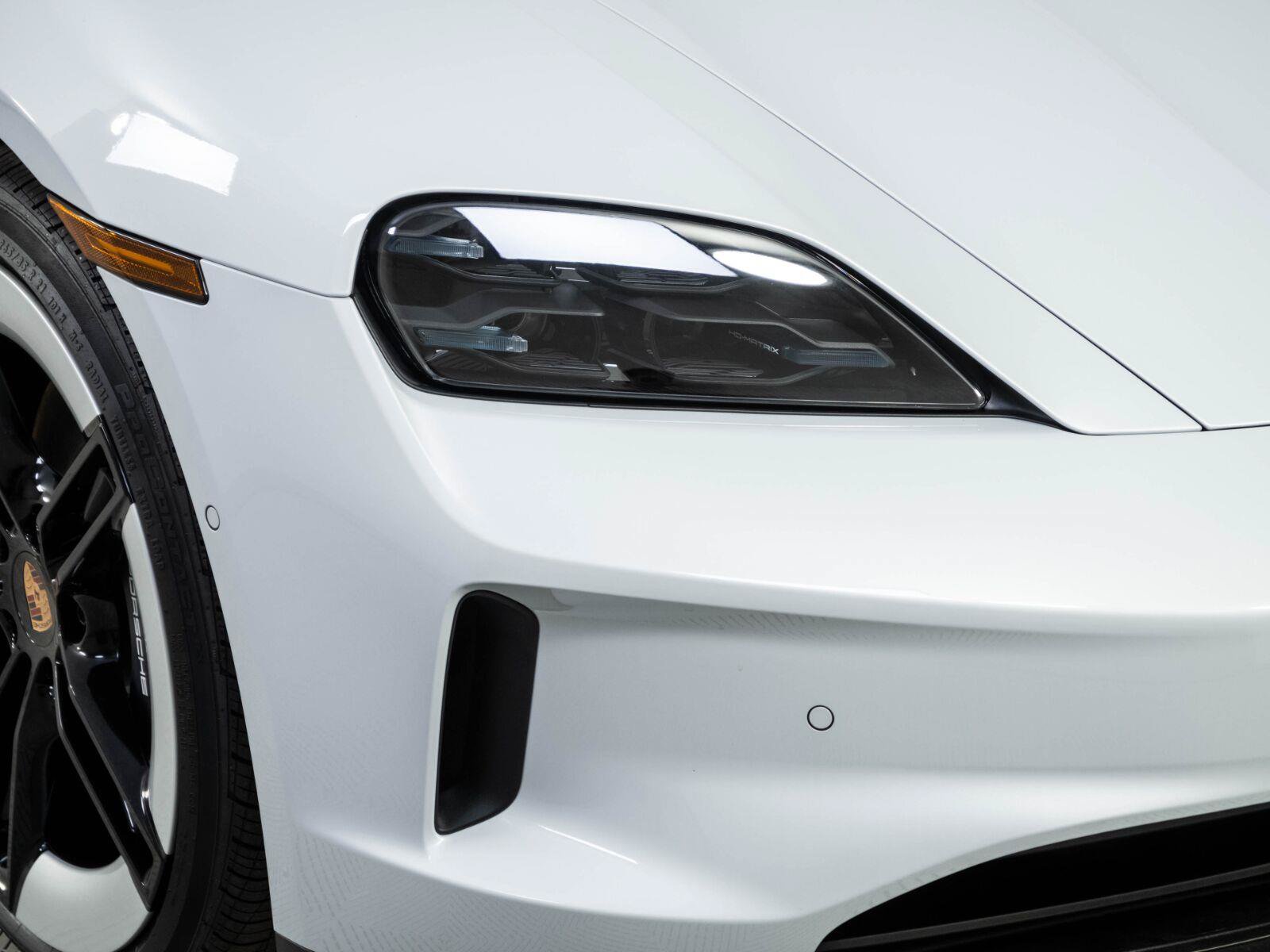 New 2026 Porsche Taycan AWD/4WD image 37