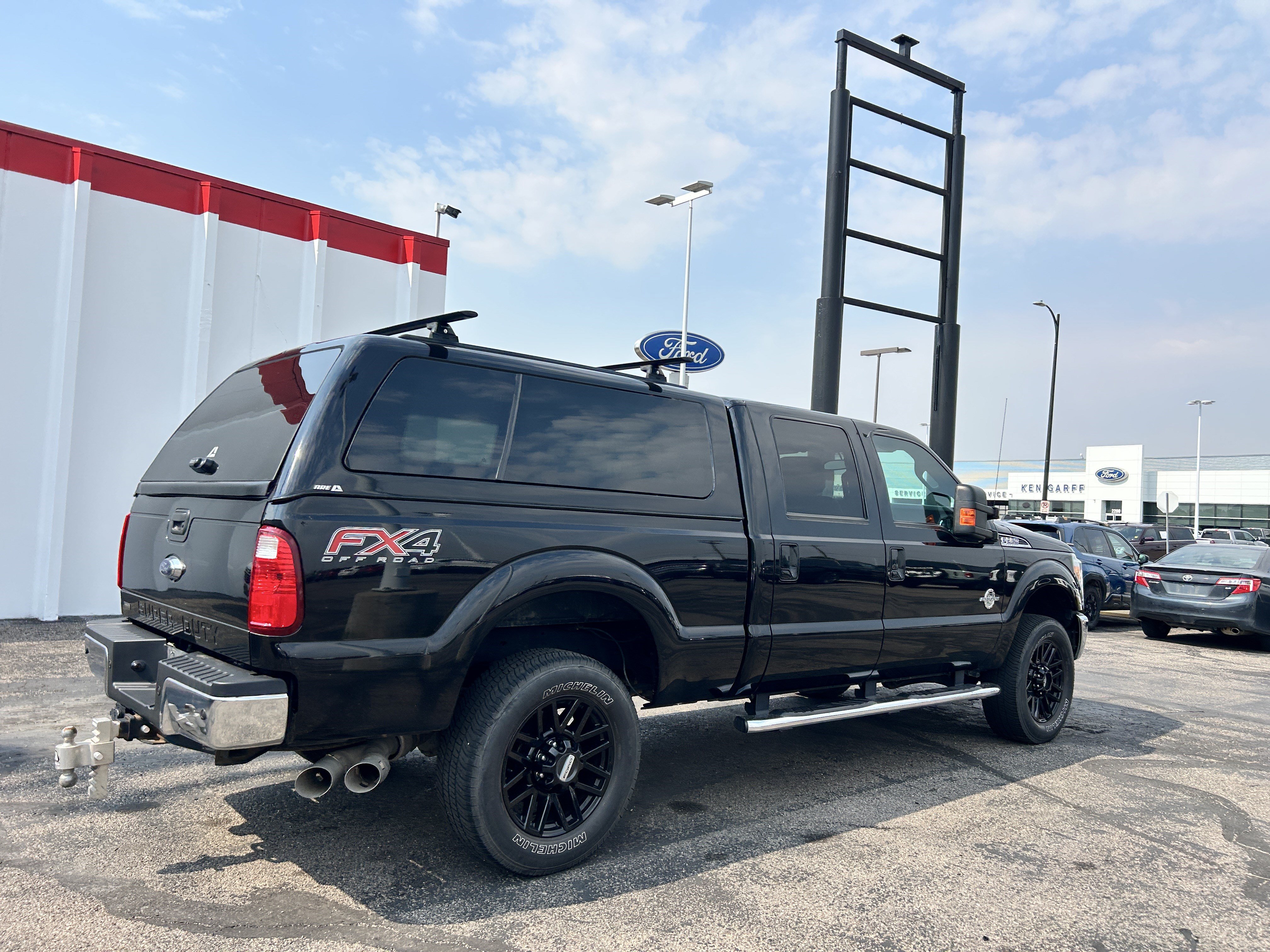 Used 2016 Ford F250 Lariat w/ Lariat Ultimate Package AWD/4WD image 5