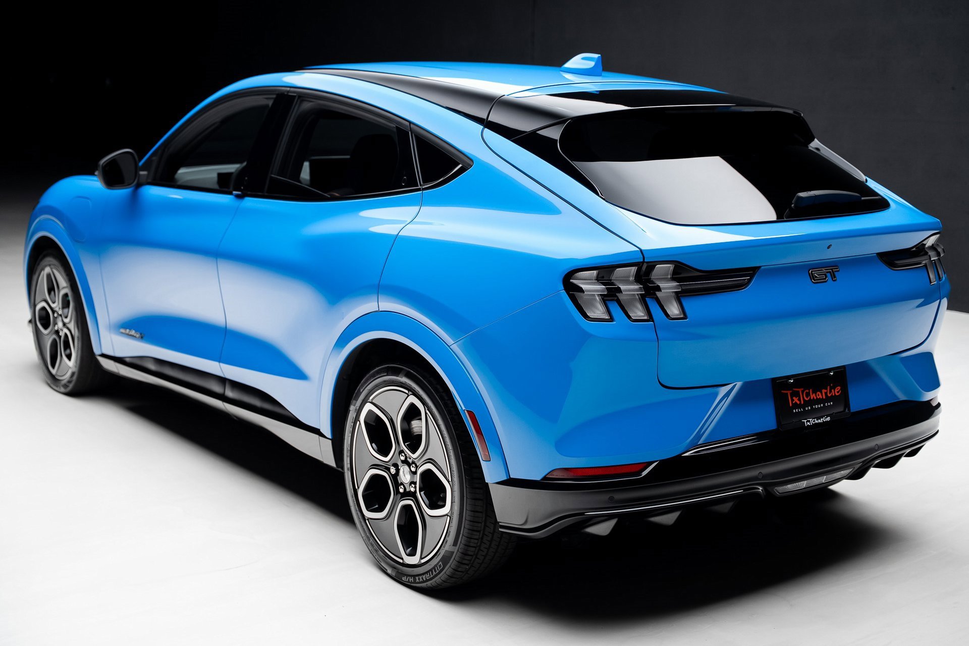 Used 2021 Ford Mustang Mach-E GT image 24