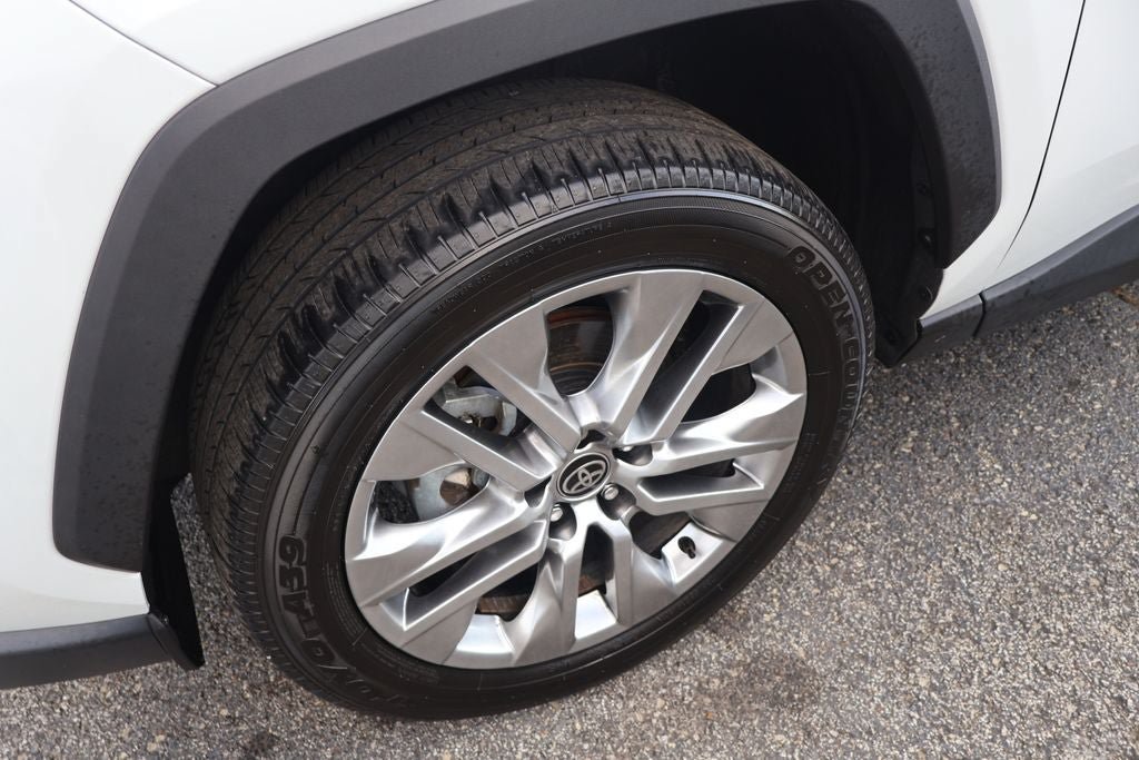 Used 2024 Toyota RAV4 XLE Premium FWD image 7