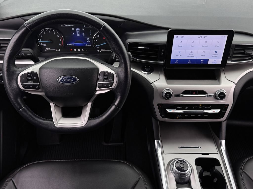 Used 2022 Ford Explorer XLT w/ Equipment Group 202A image 13