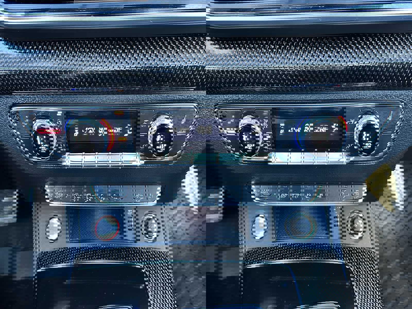 Used 2024 Audi SQ5 Prestige w/ Prestige Package image 28