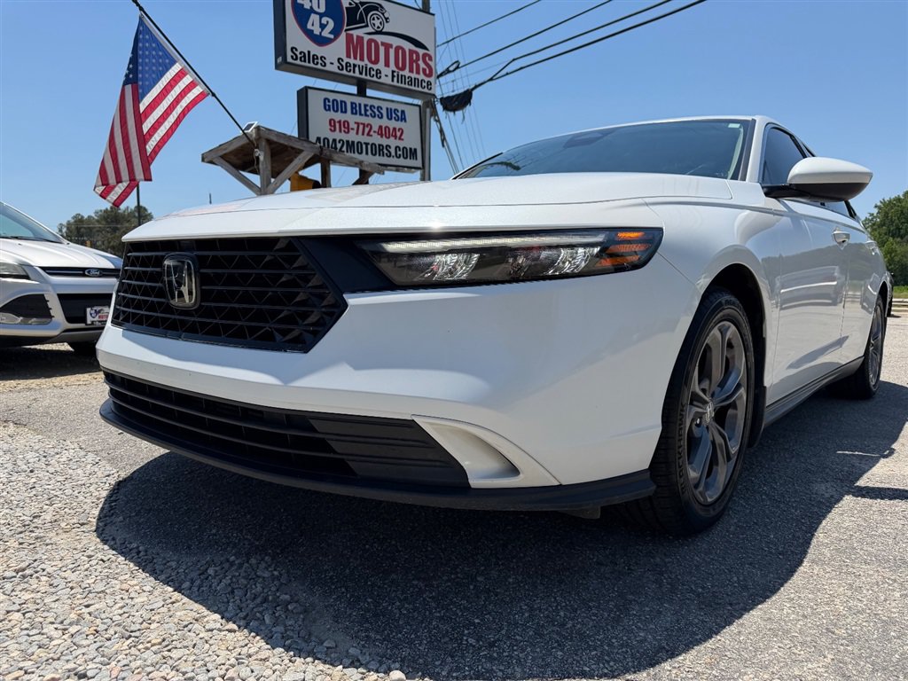Used 2023 Honda Accord EX image 9
