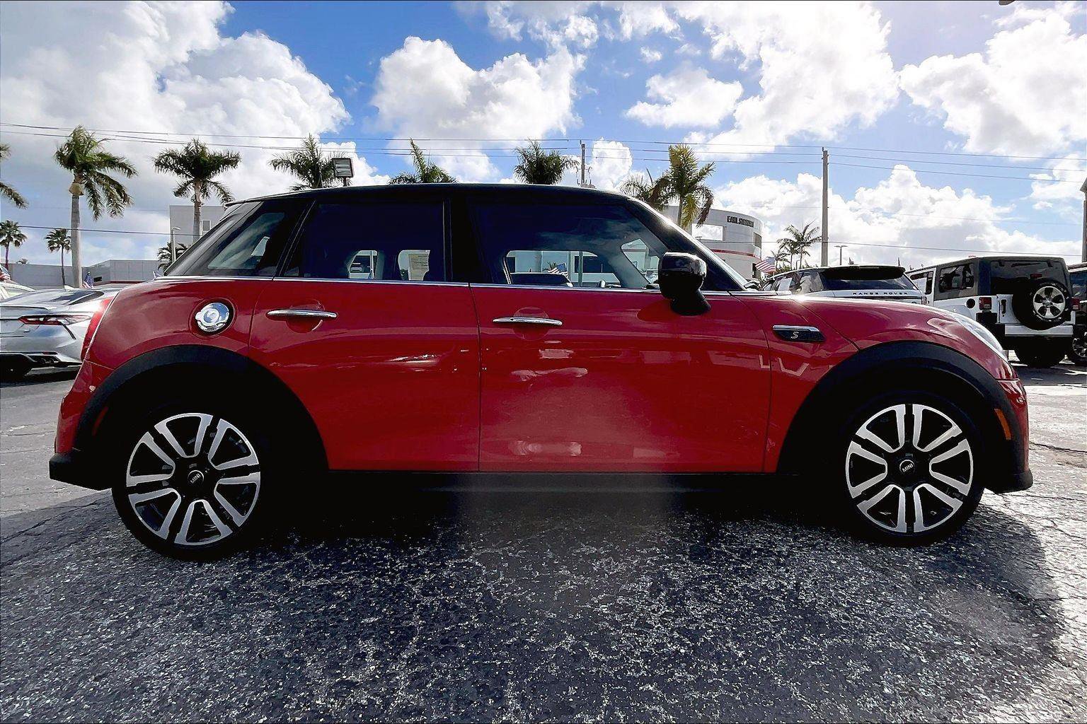 Used 2023 MINI Cooper S image 31