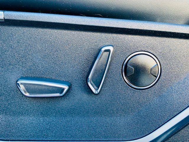 Used 2025 Ford F150 Raptor image 13