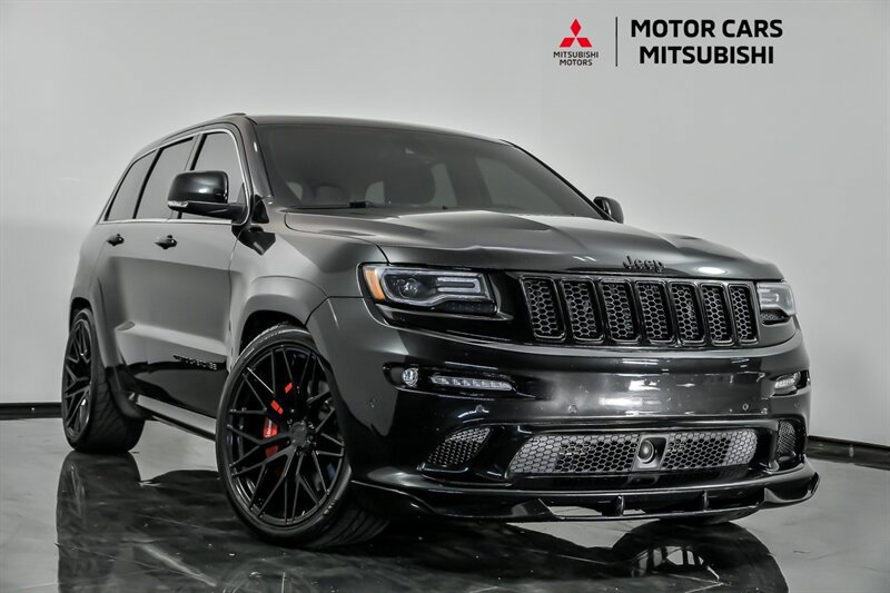 Used 2015 Jeep Grand Cherokee SRT w/ Quick Order Package 26J AWD/4WD image 1