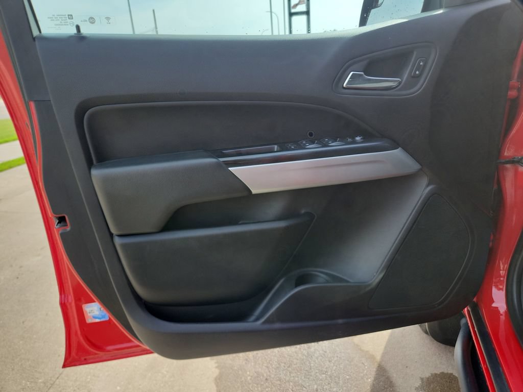 Certified 2017 Chevrolet Colorado LT w/ LT Convenience Package AWD/4WD image 13