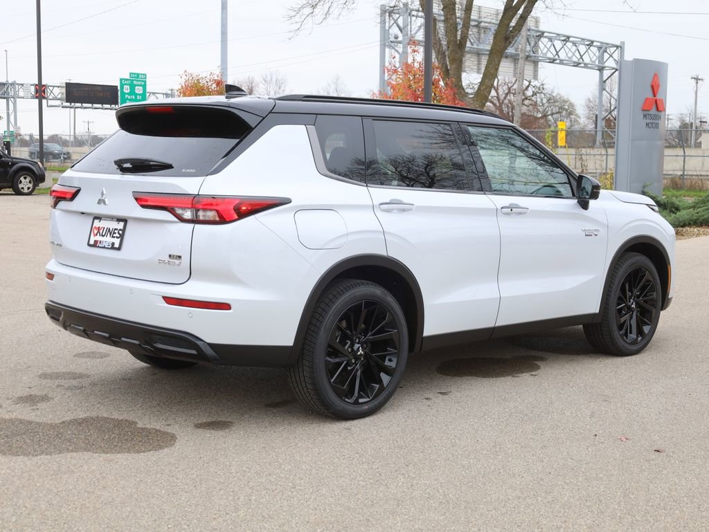 New 2025 Mitsubishi Outlander SEL Black Edition image 10