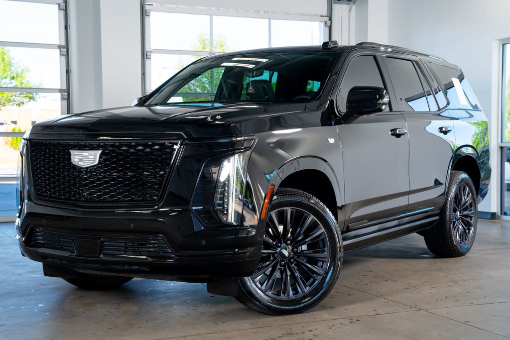 Used 2025 Cadillac Escalade Sport w/ LPO, ONYX Package image 2