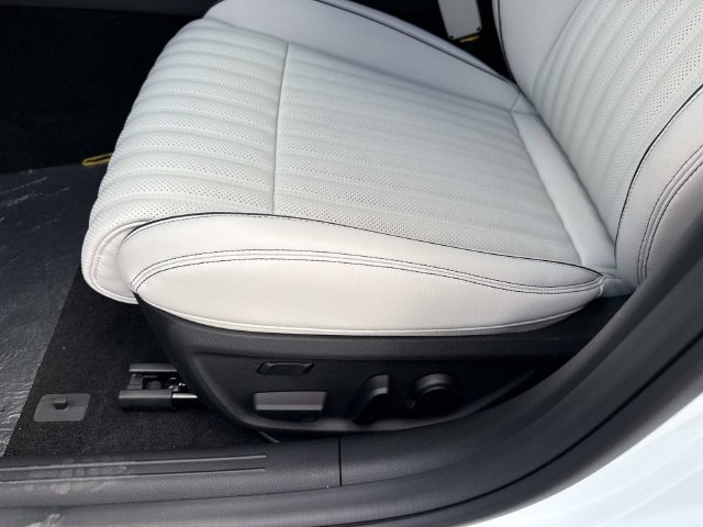 New 2027 Genesis G70 2.5T RWD image 17