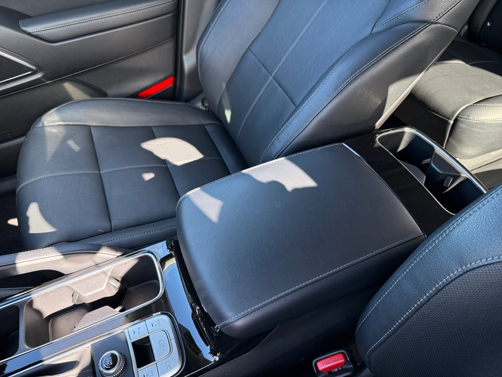 Certified 2022 Kia Telluride SX w/ Towing Package image 14