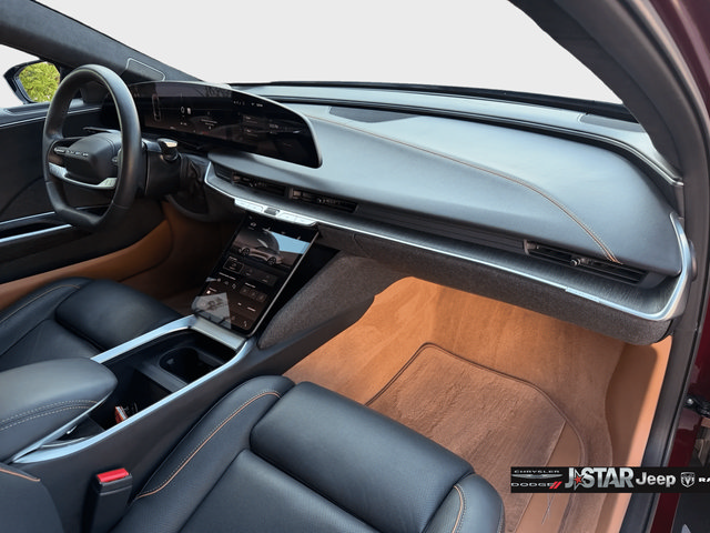 Used 2025 Lucid Air Touring AWD/4WD image 18