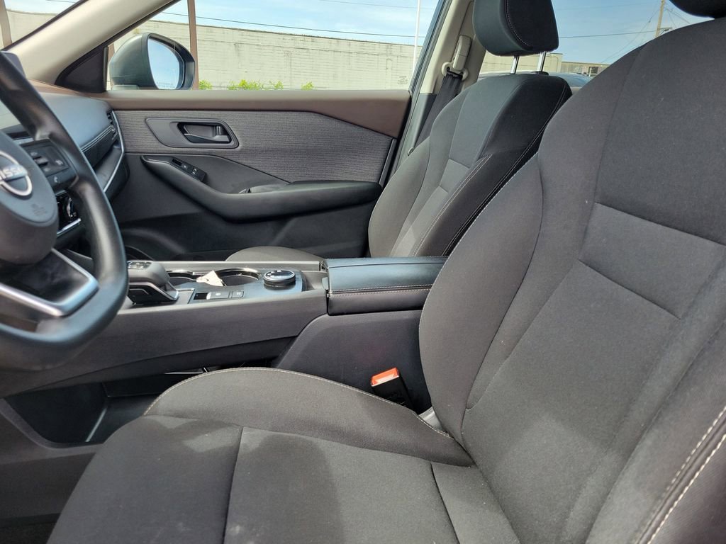 Used 2023 Nissan Rogue S AWD/4WD image 16
