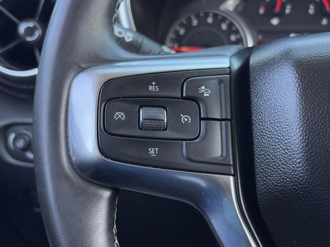 Used 2024 Chevrolet Blazer LT w/ Sound & Technology Package FWD image 16