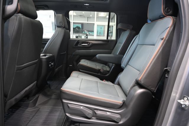 New 2026 GMC Yukon XL AT4 w/ AT4 Premium Package AWD/4WD image 13