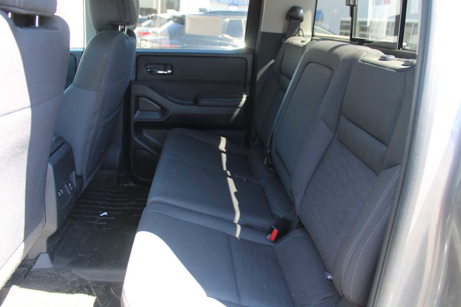 Used 2023 Nissan Frontier SV w/ SV Convenience Package AWD/4WD image 6