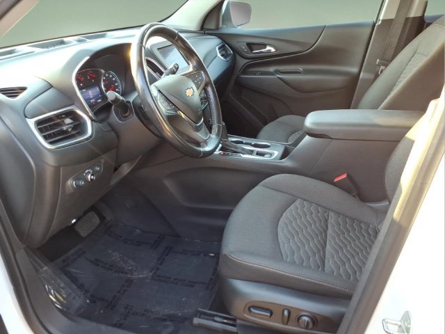 Used 2020 Chevrolet Equinox LT w/ Driver Convenience Package FWD image 11